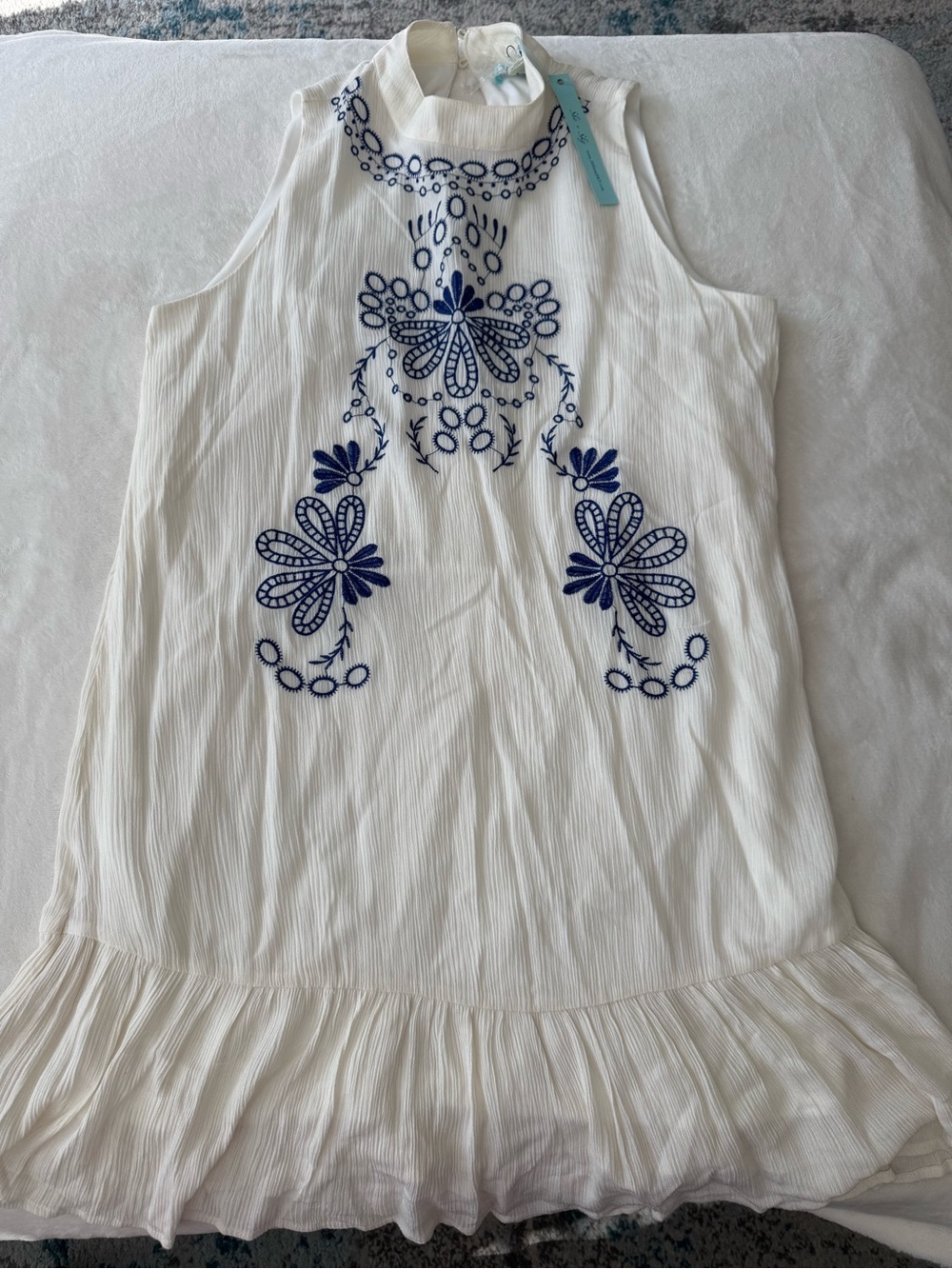 She & Sky Halter Dress White Navy size Large NEW D85